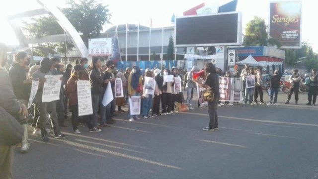 ASP Serahkan Dokumen Kasus Reklamasi Dan Tambang Pasir Ke Komnas HAM RI