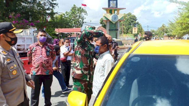 Kapolres Selayar Turun Siplinkan Masyarakat Gunakan Masker