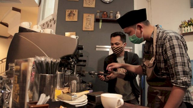 Dokter Pade’ Kongkow Bareng 20 Barista di Pasar Segar