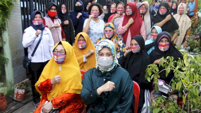Emak-emak Dukung Program 10.000 Skill Training Gratis Danny-Fatma