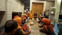 Lama Tak Jumpa, RT-RW Tamua Terharu Ketemu Dengan Danny Pomanto