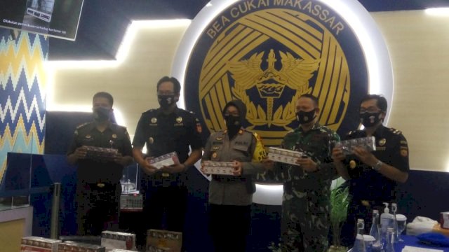 Selamatkan Uang Negara, Bea Cukai Makassar Amankan 3 Juta Rokok Ilegal