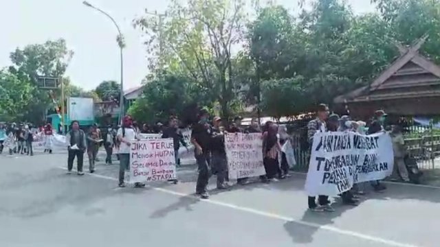 Unjuk Rasa Tolak Pembangunan Bumi Perkemahan Terus Bergejolak, Pemda Sinjai Bungkam