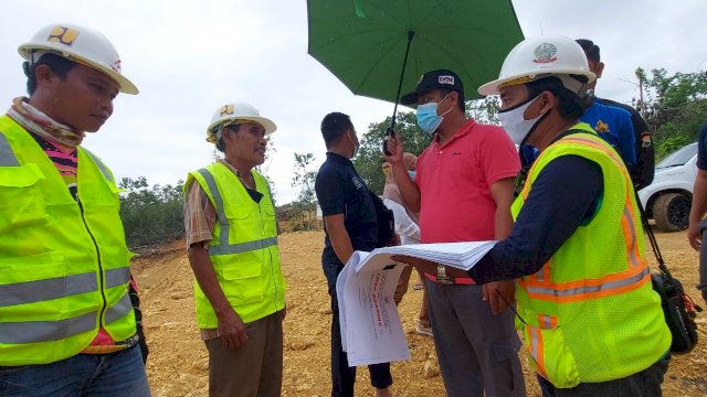 Wagub Tinjau Pembangunan Bendung dan Jaringan Irigasi Lalengrie