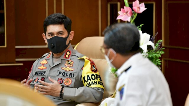 Kapolda Sulsel Silaturahmi ke Gubernur