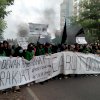 Breaking News, Mahasiswa UINAM Blokir Jalan Sultan Alauddin