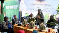 Warga Malimongan Curhat ke Fatma Wahyudin Soal Intensif Guru Mengaji