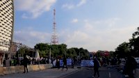 BREAKING NEWS: Mahasiswa Makassar tutup Jalan A.P Pettarani