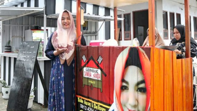 Waralaba Sambal Janda Ernibee Berhasil Sita Perhatian Warga Palopo