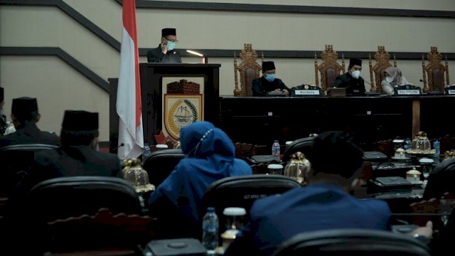 DPRD Kota Makassar menggelar Rapat Paripurna Mendengarkan penjelasan ketua Pansus Perumda Perparkiran (24/9/2020)