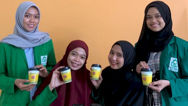 Mahasiswa Farmasi UIN Alaudin Makassar.