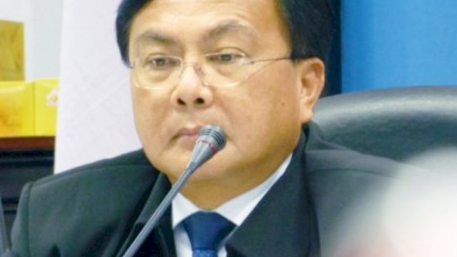 TROTOAR.ID, Makassar - Ketua Harian Komisi Kepolisian Nasional (Kompolnas) Benny Mamoto merilis 37 nama teroris berlatar belakang 