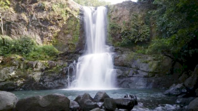 Air terjuan Pungbunga Maros.