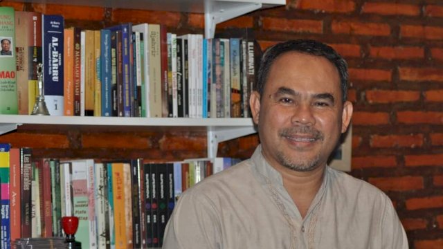 Penulis Buku Anging Mamiri.