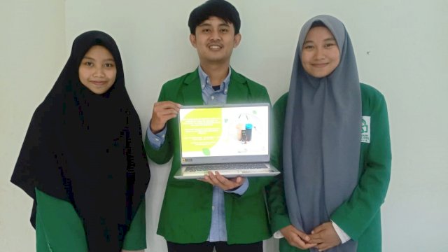 TROTOAR.ID, Makassar - Mahasiswa UIN Alauddin Makassar kembali mengukir prestasi di ajang internasional, kali ini tim dari Unit Kegiatan 