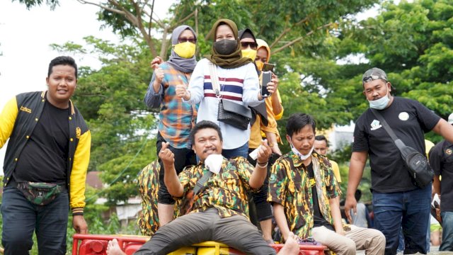 Usai KPPG, Giliran AMPG Sulsel Berbagi Sembako dan Masker di Lokasi Banjir