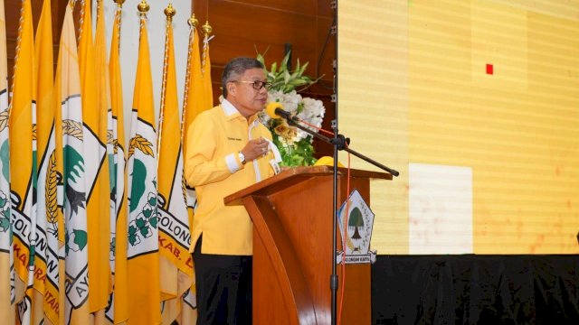 ketua DPD I Partai Golkar Sulsel Taufan Pawe Memberikan Arahan saat Rapat Pleno DPD I Partai Golkar Sulsel