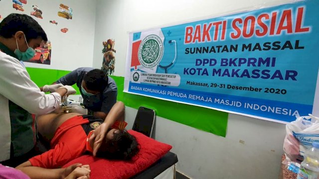 BKPRMI Makassar Sunat Ratusan Anak Tidak Mampu di Kota Makassar