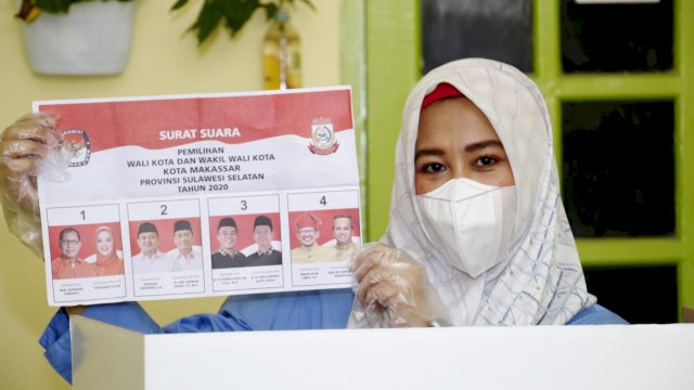 Bareng Warga Mencoblos, Fatma Optimistis Menang