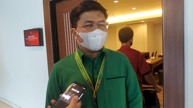 Ketua DPW PPP Sulsel M Aras Saat memberikan keterangan terkait Dukungan PPP Sulsel di Muktamar ke IX