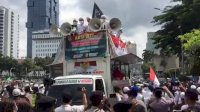 Sama-sama Ormas Terlarang, HTI dan FPI Bubar di Era Jokowi