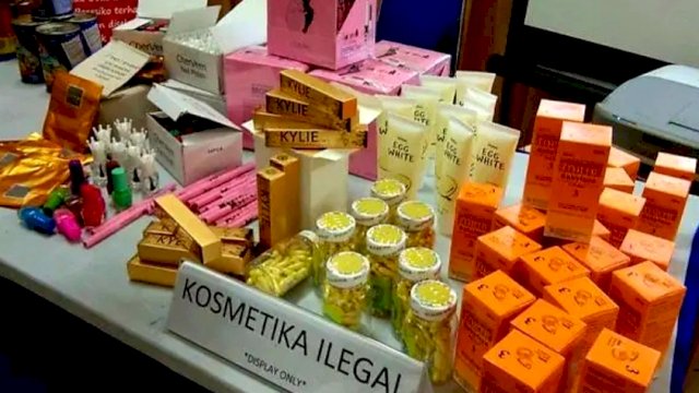 Kosmetik Ilegal yang bakal beredar di Makassar digagalkan oleh polisi.