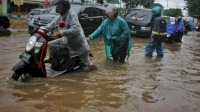 Banyak Genangan Air di Makassar Termasuk Depan Kantor Gubernur Sulsel, Dewan: Sebuah Rutinitas