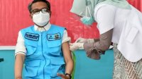 Sempat Batal Disuntik karena Istrinya Sakit, Gubernur Sulsel Akhirnya Divaksin Hari Ini