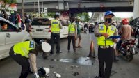 Mobil Tronton Tabrak Pengendara Motor Tewas di Tempat Pas Bawah Jembatan Layang Pettarani Makassar