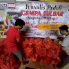 Jurnalis di Sulsel Salurkan Ratusan Paket Logistik untuk Korban Gempa Sulbar