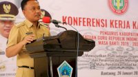 Buka Konfrensi Kerja PGRI, Ilham Azikin: Guru akan Terlindungi Perda Pendidikan