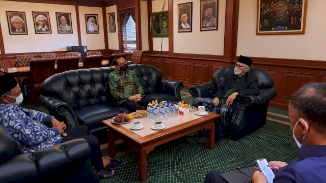 Ketika Dewan Masjid Indonesia bertemu dengan Majelis Ulama Indonesia membahas terkait perkembangan Islam di Indonesia, Minggu (31/1) || Trotoar.id