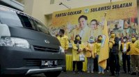Ketua DPRD Dampingi Ketua Golkar Sulsel Lepas Bantuan Logistik Untuk Warga Majene dan Mamuju