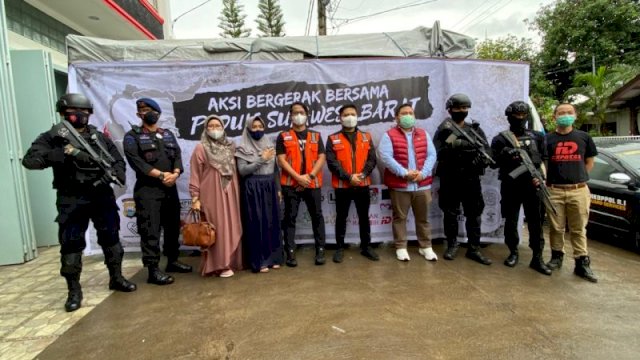 Relawan Live Celebes menyaurkan Bantuan Untuk orban Bencana Alam Gempa Bumi Majene dan Mamuju