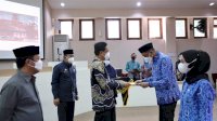 Bagikan 526 SK PNS, Pj Wali Kota Makassar Titipkan Pesan Moral