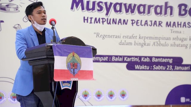 Ketua HPMB Membuka Kongres HPMB yang di HAdiri Bupati B