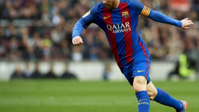 Tendangan bebas Messi jadi gol pembuka, membawa kemenangan awal bagi Barcelona, Minggu (1/2) (Ist)