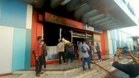 Hindari Penjarahan, Polisi Memasang Police Line di Lokasi Kebakaran MP