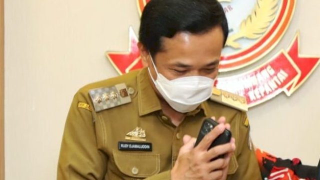 Rudy Djamaluddin di Balai Kota Makassar, Senin (15/2).