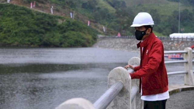 Bendungan di Kalsel yang diresmikan oleh Presiden Jokowi pada Kamis (18/2).