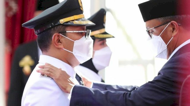 Danny Pomanto saat dilantik jadi Walikota Makassar oleh Gubernur Sulsel, Nurdin Abdullah, Jumat (26/2).