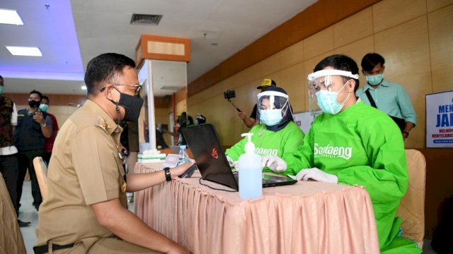Gubernur Resmikan Pencanangan Vaksinasi Covid-19 di Bantaeng