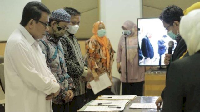 Pelantikan pejabat fakultas UIN Alauddin Makassar, Kamis (4/2) | trotoar.id