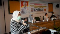 Nunung Sosialisasi Perda Kepemudaan di Hadapan Ratusan Warga