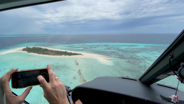 Pulau ini berada di Kawasan Taman Nasional Takabonerate. Lokasinya di Kepulauan Selayar.