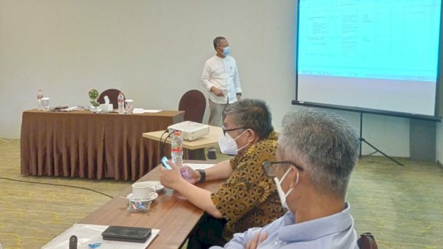 ketua Tim Transisi Danny-Fatma Prof Yusran Jusuf Memaparkan Konsep Perencanaan Penanganan Covid-19 di Kota Makassar 