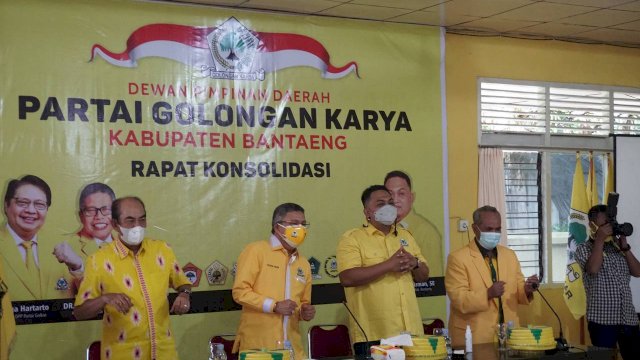 Taufan Pawe Jagokan Menantu NA Besaran Golkar dan Bantaeng
