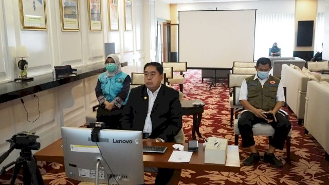 Sekretaris Provinsi Sulawesi Selatan mengikuti Rapat Koordinasi pelaksanaan Program Vasinasi Tahap II
