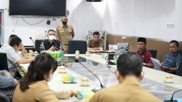 Komisi A menggelar Rapat Kerja dengan mitra kerja, Selasa (16/02/2021) di ruang Rapat Komisi A DPRD Makassar.
