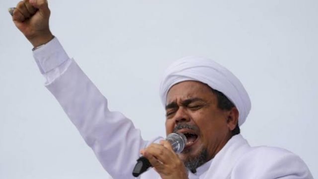 Foto Habib Rizieq sebelum ditangkap&mdash;Dalam sebuah orasi keagamaan oleh Habib Rizieq Shihab (HRS). 
